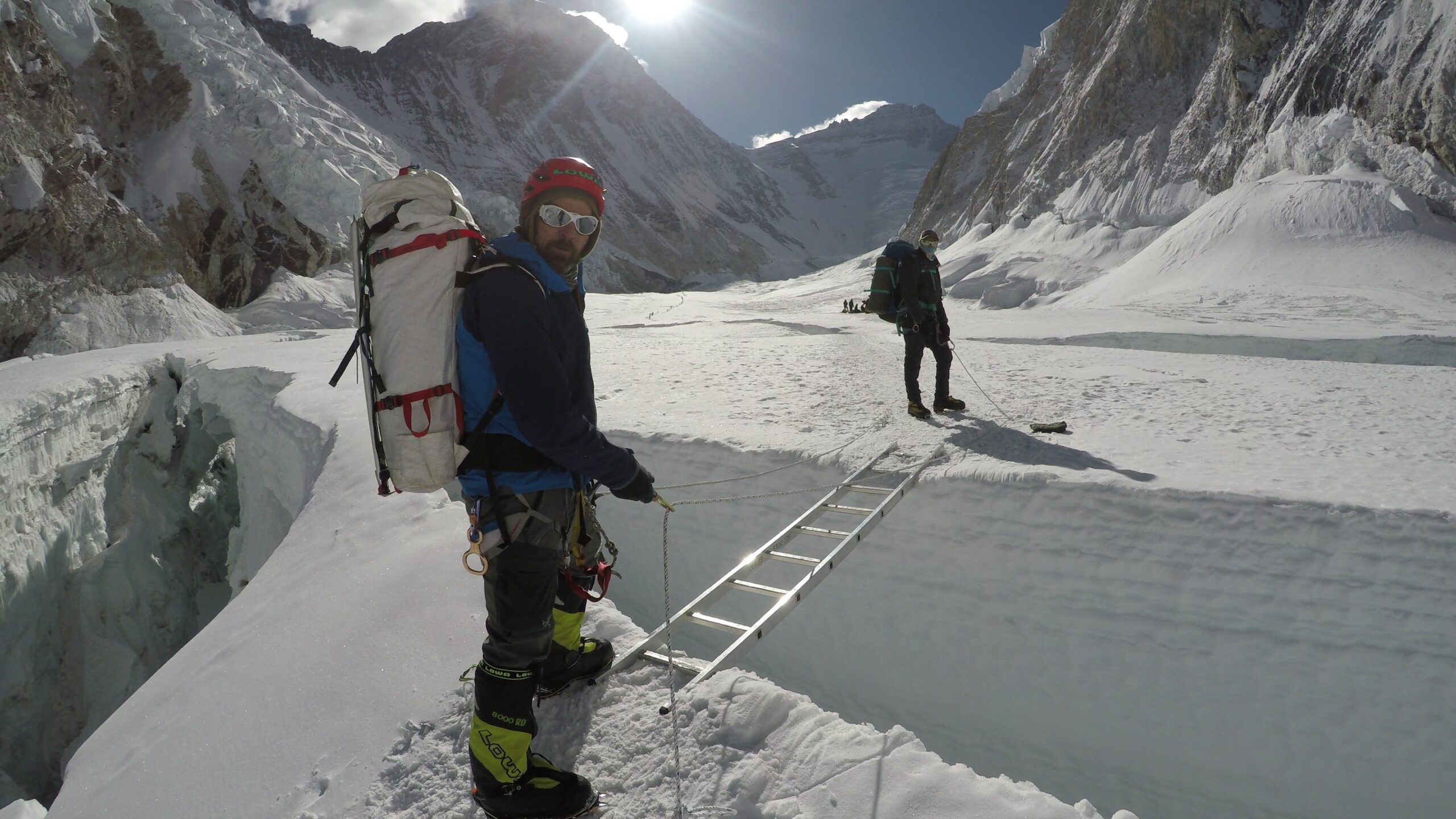 Jim Davidson on Mt Everest (courtesy of speakingofadventure.com)